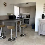 Agreable Vue Lägenhet Les Issambres